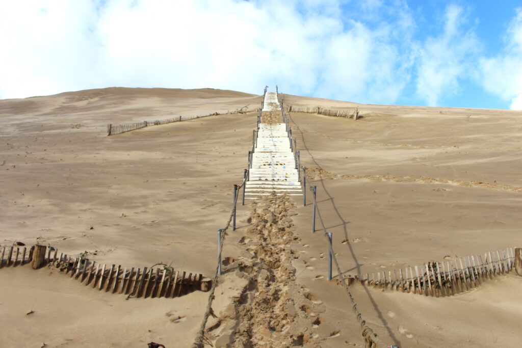 Dismantled staircase - Dune du Pilat