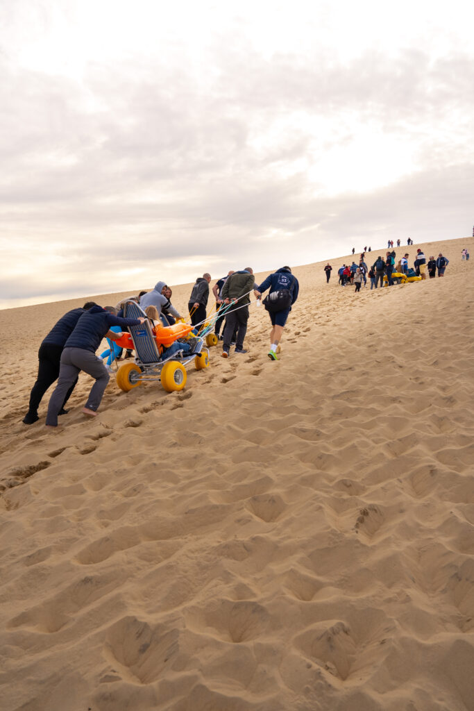 Handi Dune 2025 : une ascension solidaire exceptionnelle - Dune du Pilat